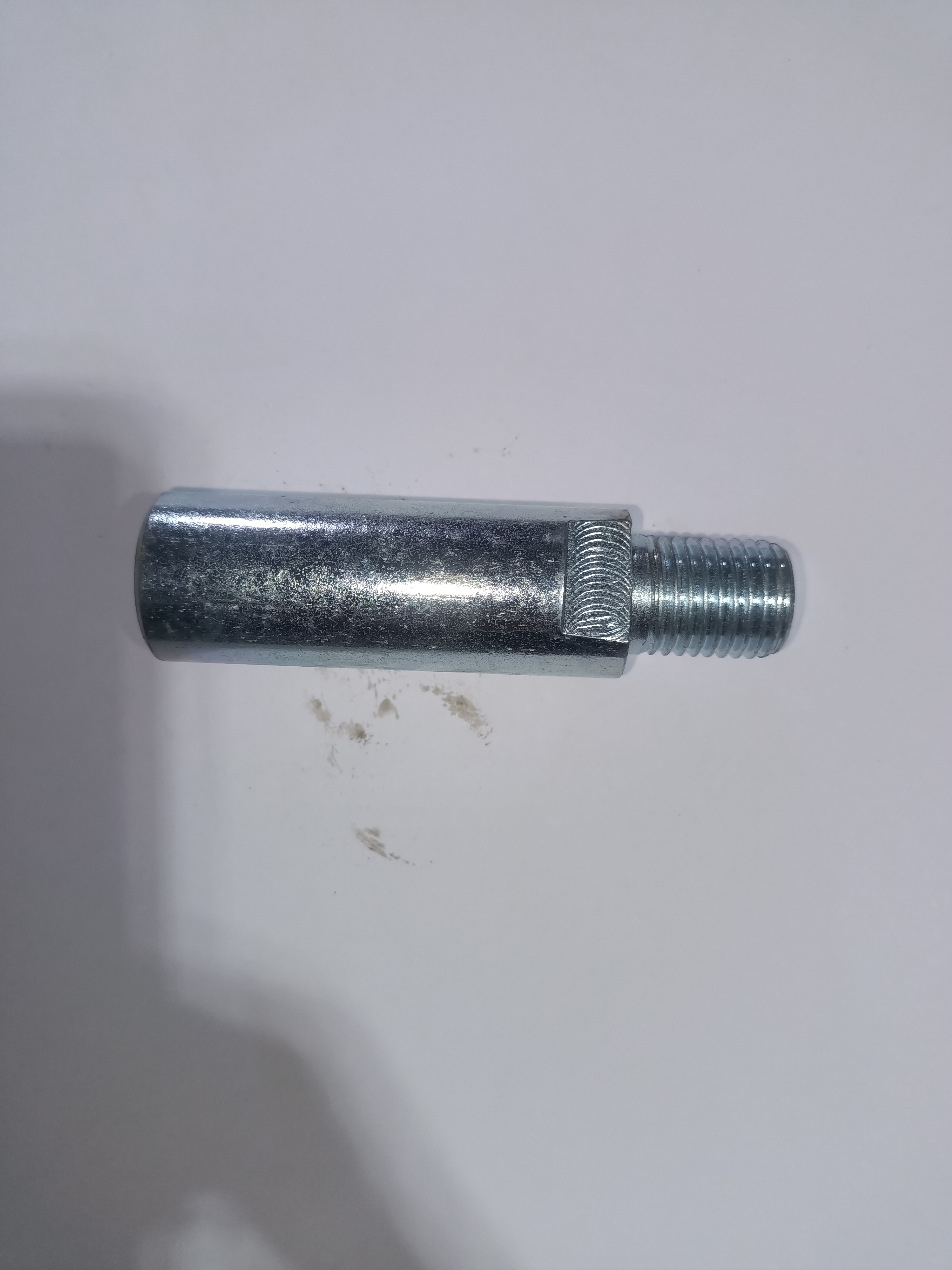 Motor Plate Stud thumbnail 3